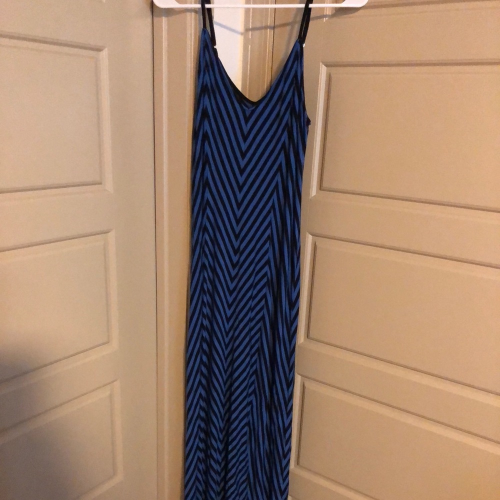 Women’s large black and blue striped mossimo dress